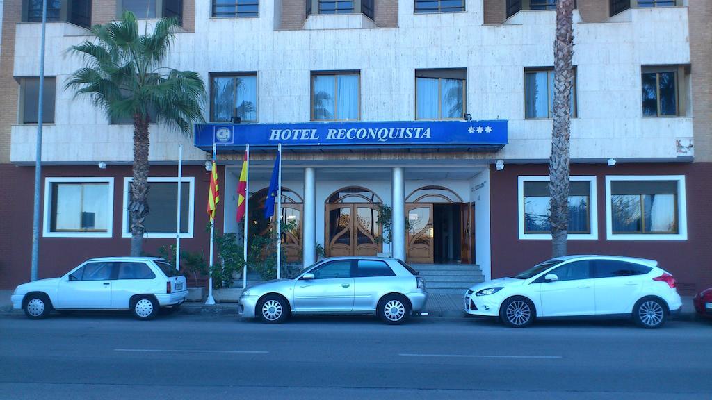 Hotel Reconquista Alzira Bagian luar foto