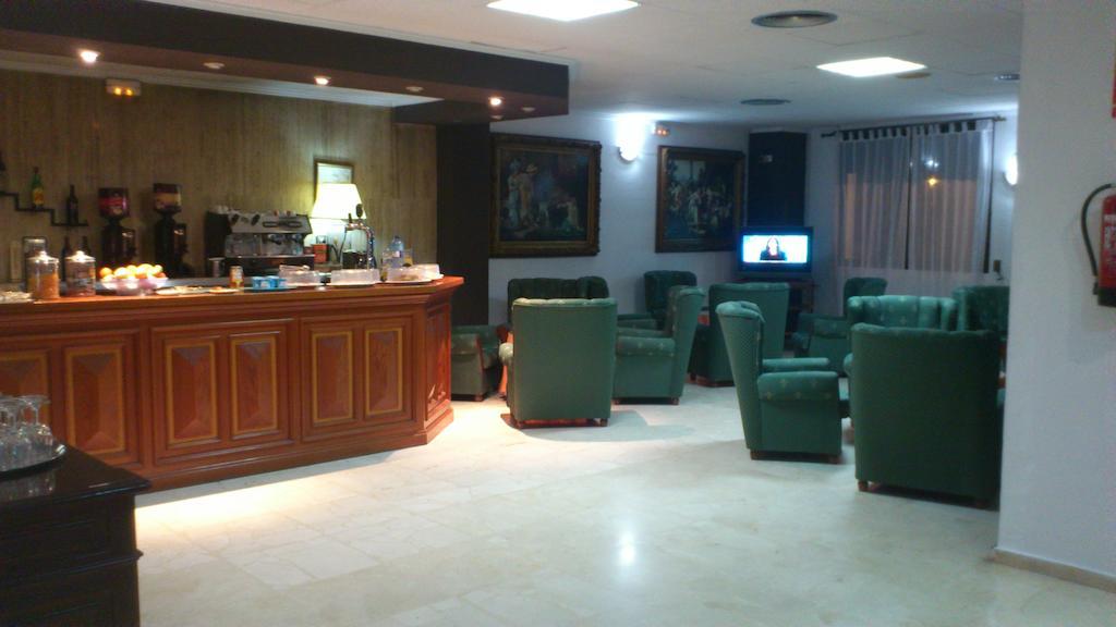 Hotel Reconquista Alzira Bagian luar foto