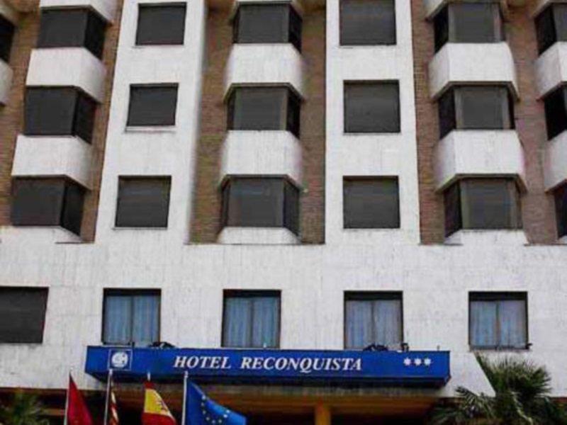 Hotel Reconquista Alzira Bagian luar foto